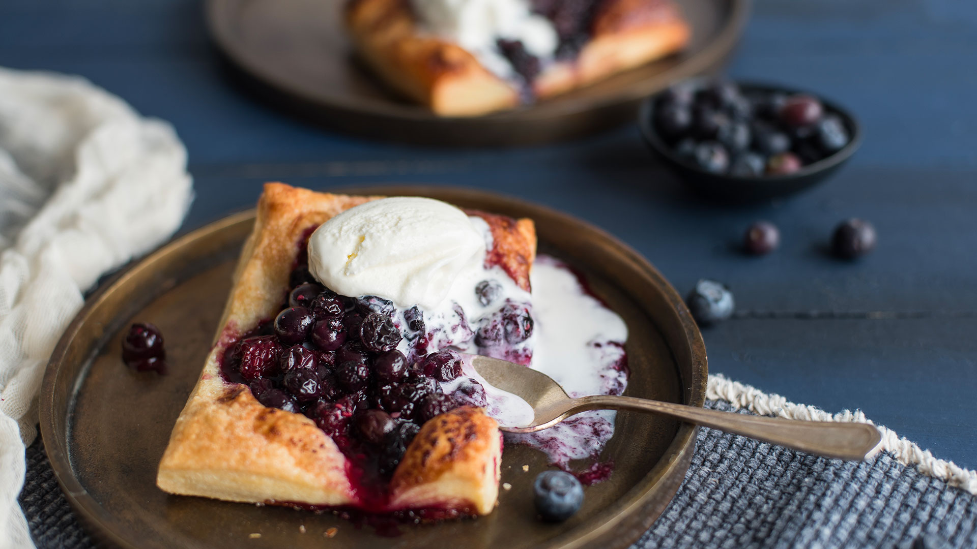 Berry Tarts with Vanilla Ice Cream - Humanity Bakery